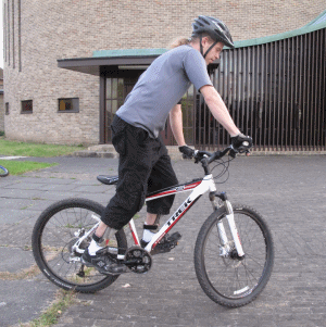 track stand bike